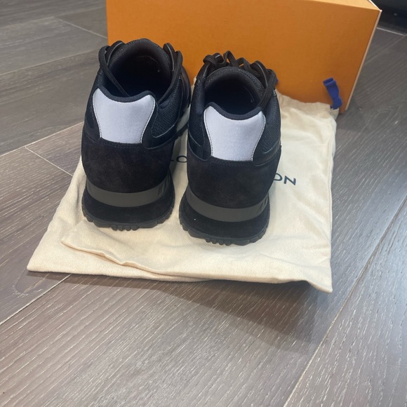 Men’s Louis Vuitton Run Away Damier sneaker. NWT 9.5(10.5) - Picture 5 of 9